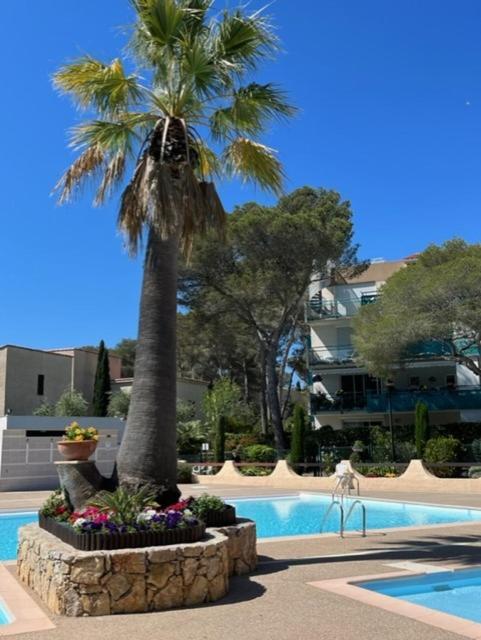 Saint-Raphael, Boulouris, F2 Dans Belle Residence 3 Piscines, Proche Bord De Mer Zewnętrze zdjęcie