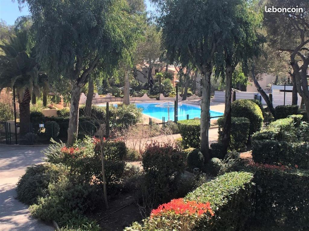 Saint-Raphael, Boulouris, F2 Dans Belle Residence 3 Piscines, Proche Bord De Mer Zewnętrze zdjęcie